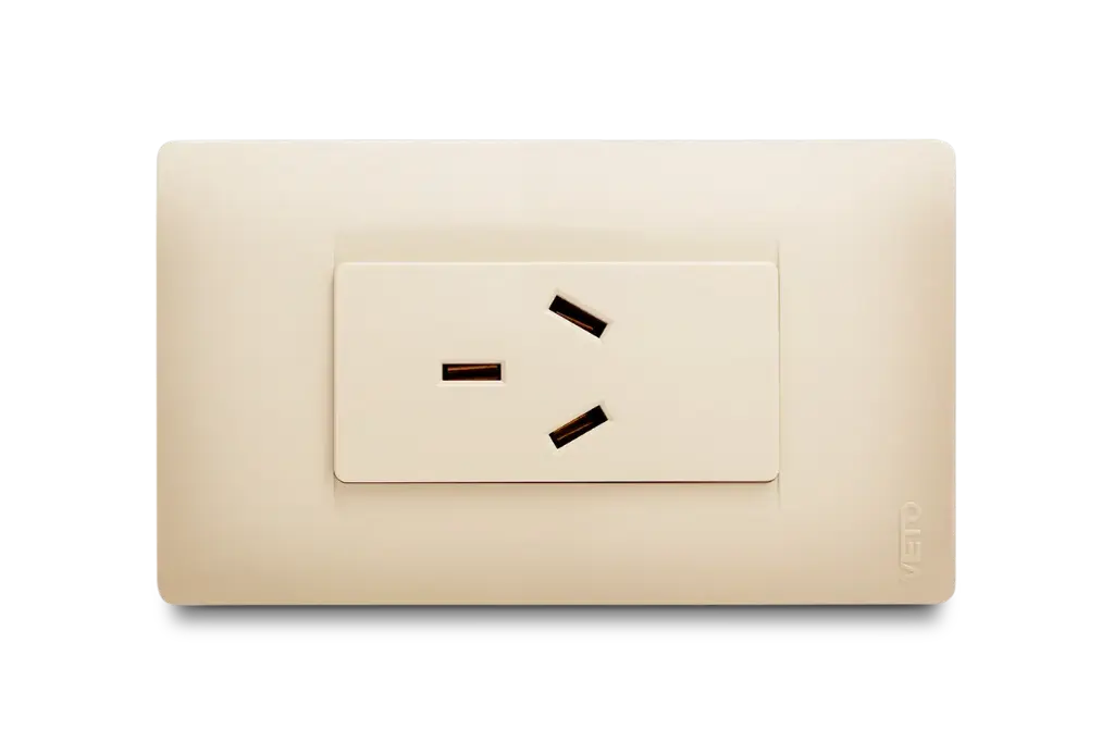 Toma Emp. 2P+T 220V Mf. Premium